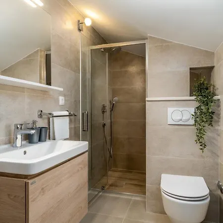 Villa New! Falcon House, 3-bedroom With Heated 36 Sqm Pool, Jacuzzi, Finnish Sauna