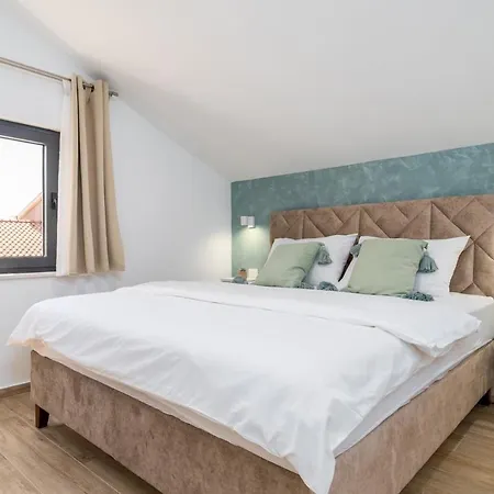 New! Falcon House, 3-bedroom With Heated 36 Sqm Pool, Jacuzzi, Finnish Sauna Villa *