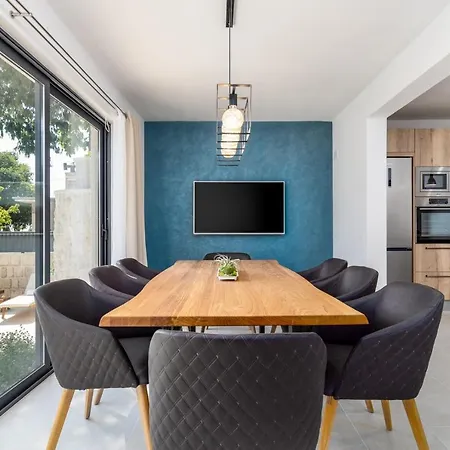 Βίλα New! Falcon House, 3-bedroom With Heated 36 Sqm Pool, Jacuzzi, Finnish Sauna Gornje Sitno