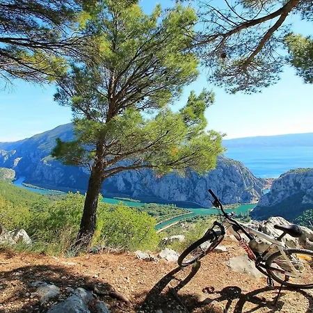 New! Falcon House, 3-bedroom With Heated 36 Sqm Pool, Jacuzzi, Finnish Sauna *