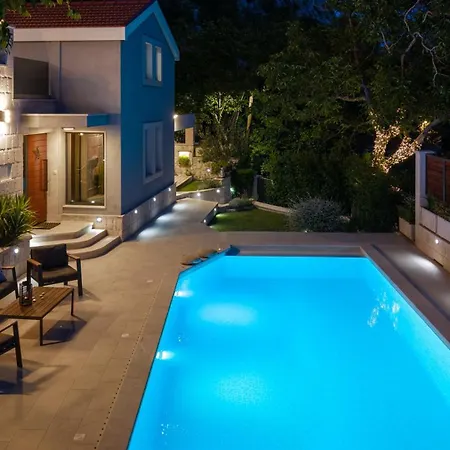 Βίλα New! Falcon House, 3-bedroom With Heated 36 Sqm Pool, Jacuzzi, Finnish Sauna Gornje Sitno