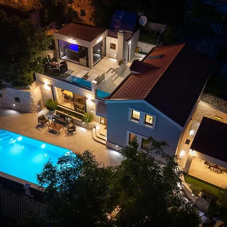 New! Falcon House, 3-bedroom With Heated 36 Sqm Pool, Jacuzzi, Finnish Sauna