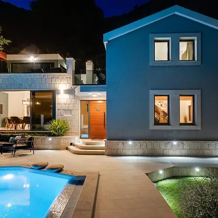 New! Falcon House, 3-bedroom With Heated 36 Sqm Pool, Jacuzzi, Finnish Sauna Βίλα *