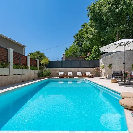 New! Falcon House, 3-bedroom With Heated 36 Sqm Pool, Jacuzzi, Finnish Sauna Βίλα *